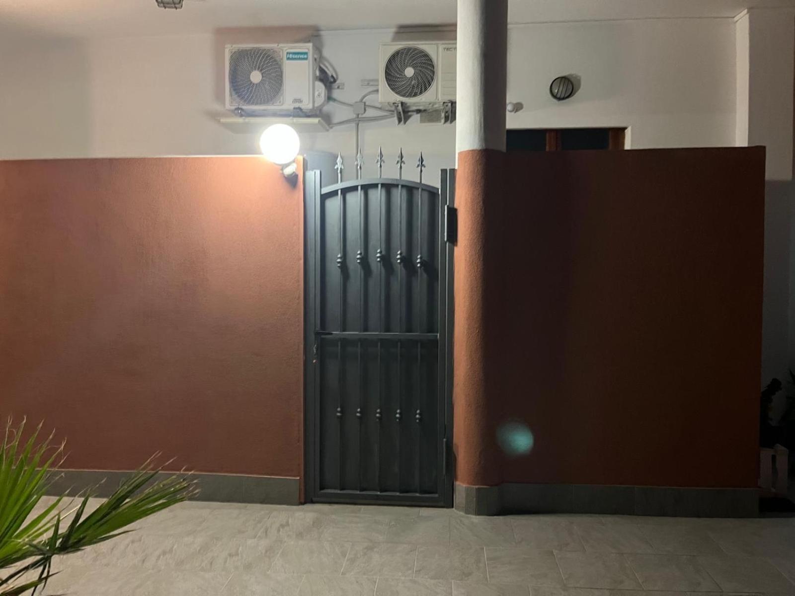 Domus Alice Daire Monserrato Dış mekan fotoğraf